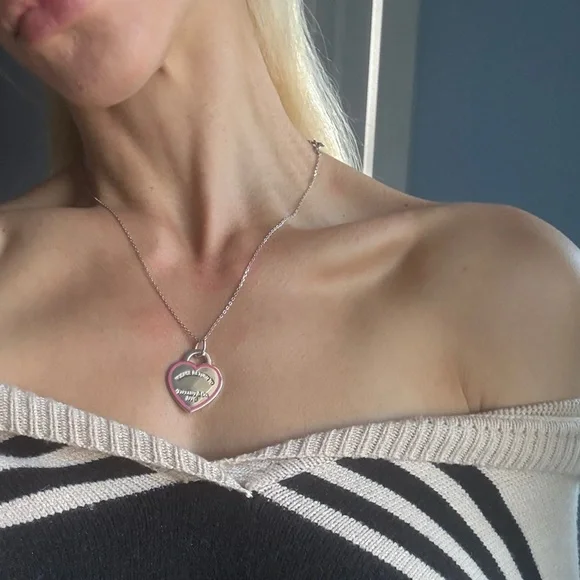 Authentic Tiffany & Co. Large 37mm Silver Heart Charm, pink enamel - Picture 5 of 14